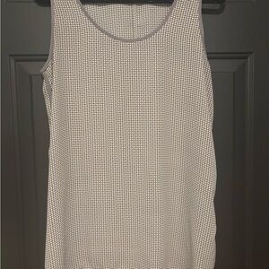 LOFT Sleeveless Blouse Tank Top – Gray & White Houndstooth Print – Size Medium